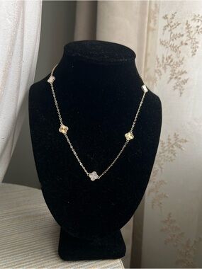 alternating gold and White Mother-of-Pearl mini clover necklace